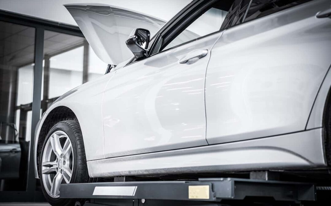 Dlaczego oklejenie auta folią jest lepsze niż lakierowanie?