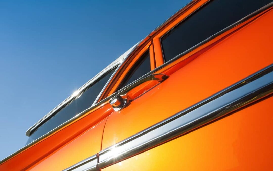 Czy reklama na samochodzie niszczy karoserię?