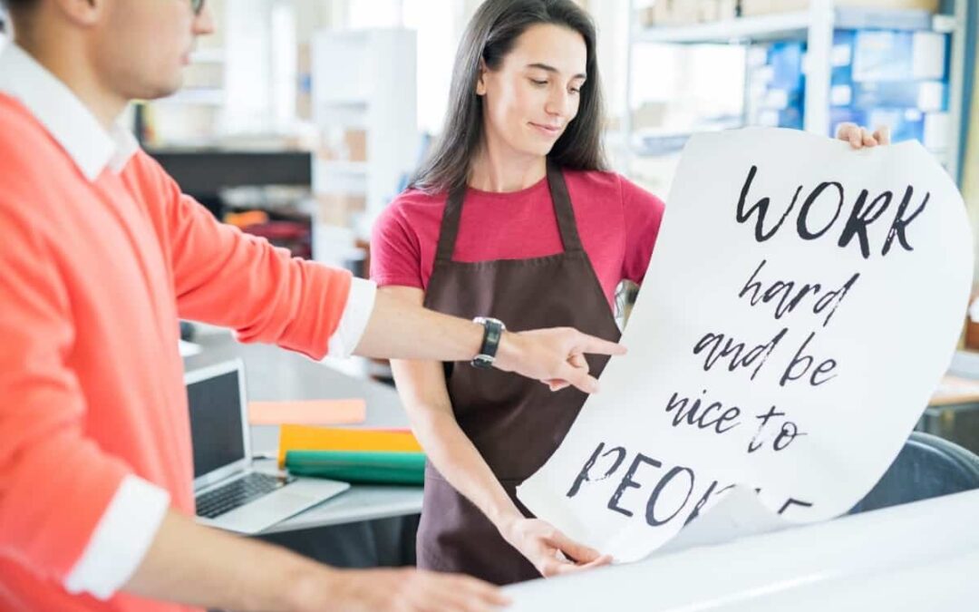 Promocja wydarzenia na plakacie – o czym warto pamiętać?