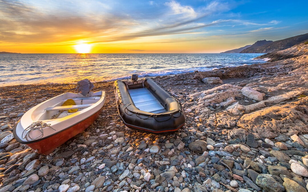 Oklejanie łodzi a wodoodporność folii reklamowej