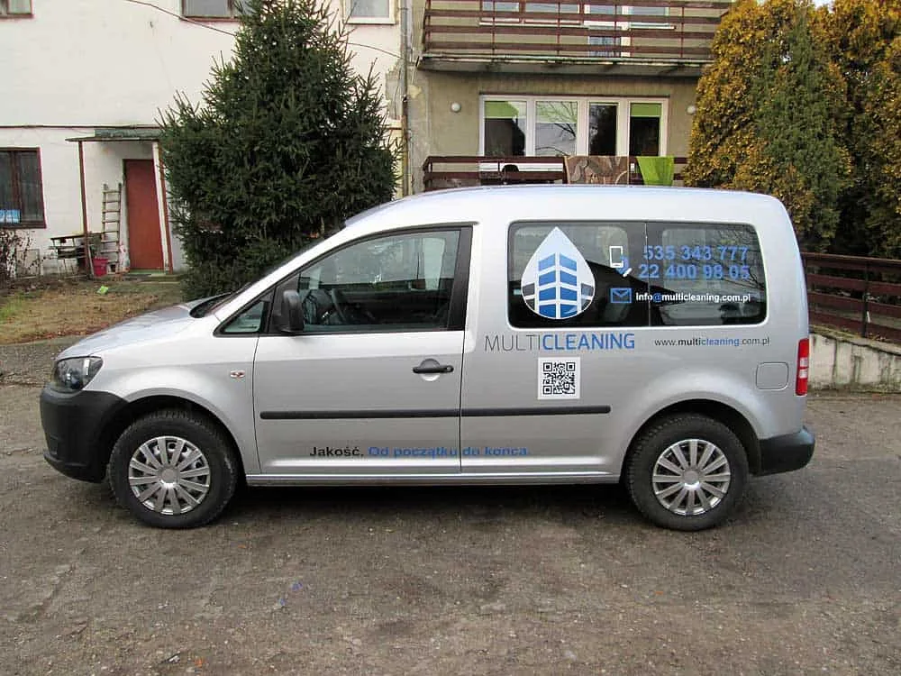 oklejanie samochodów dostawczych reklamą