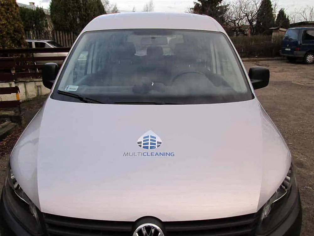 oklejanie samochodów dostawczych reklamą