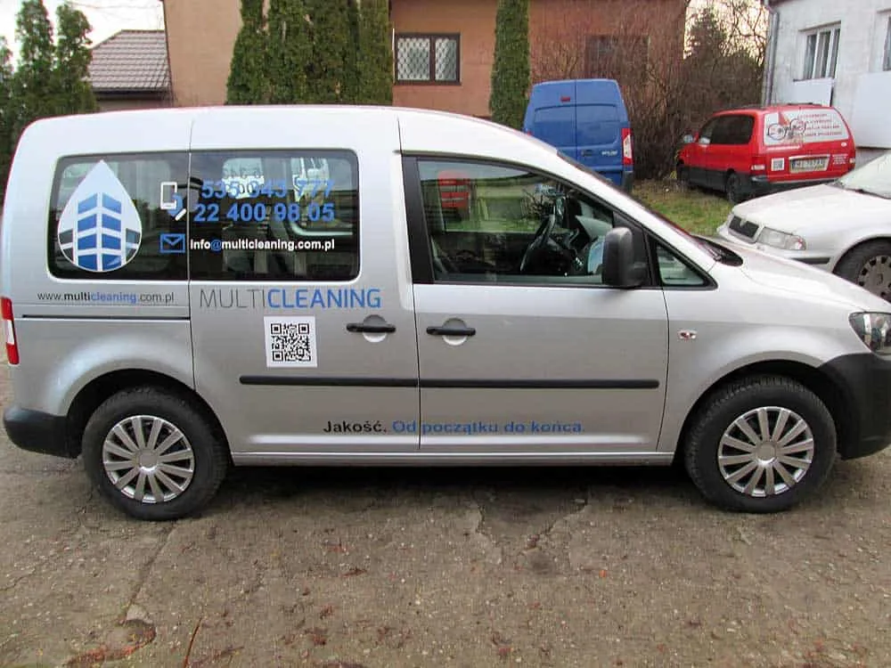 oklejanie samochodów dostawczych reklamą