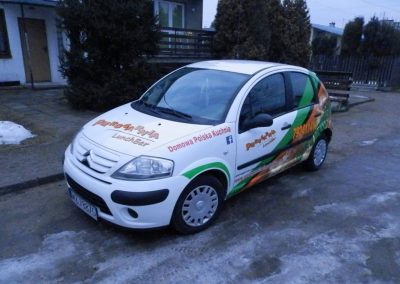 Oklejanie samochodów osobowych