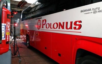 Ile kosztuje reklama na autobusie? Oklejanie autobusu i autokaru – zakres i cena