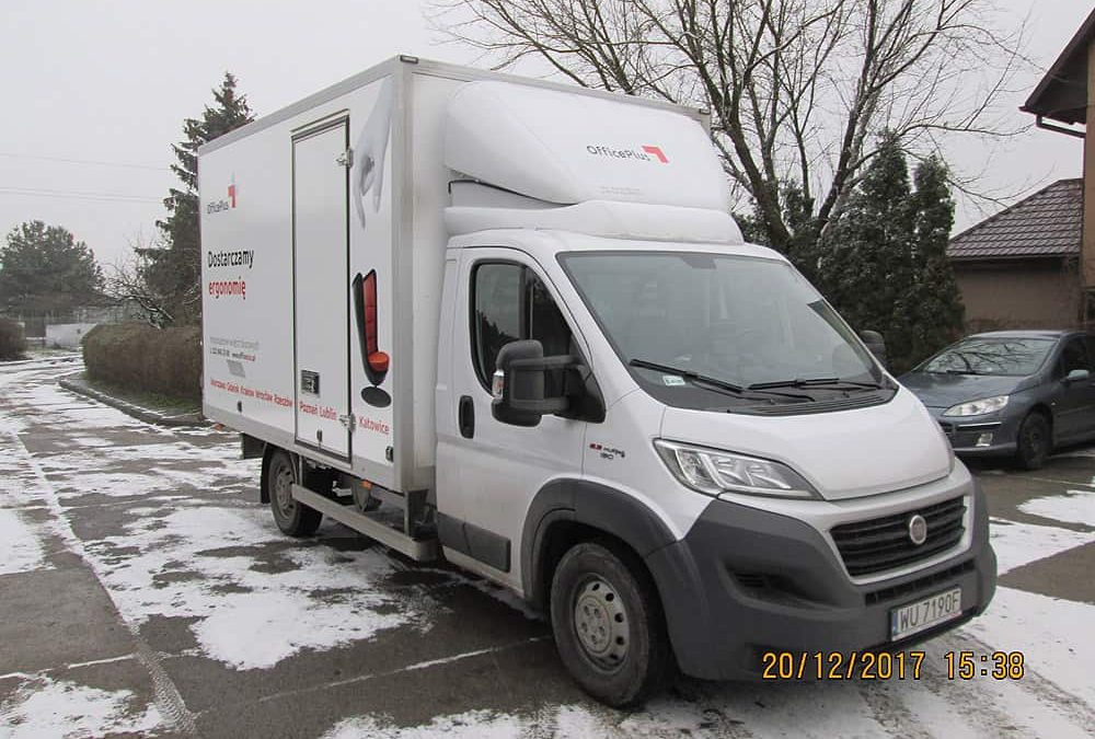 Oklejanie samochodów ciężarowych – kontener