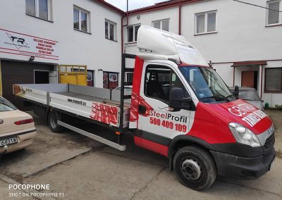 Oklejanie samochodów ciężarowych – kontener