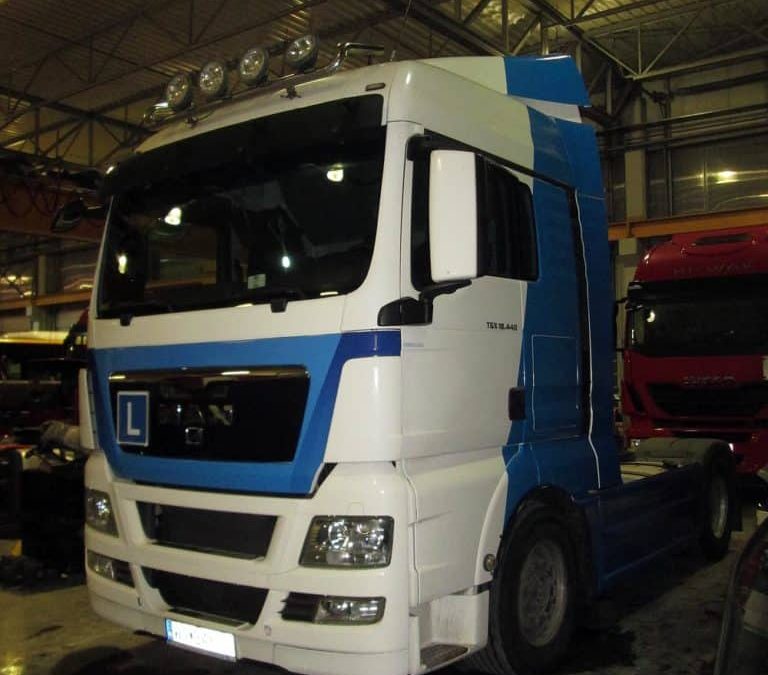 Oklejanie samochodów ciężarowych TIR
