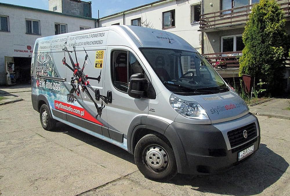 Oklejanie samochodów dostawczych dużych