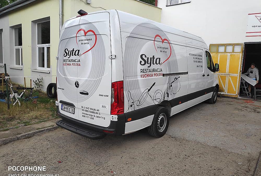 Oklejanie samochodów dostawczych dużych