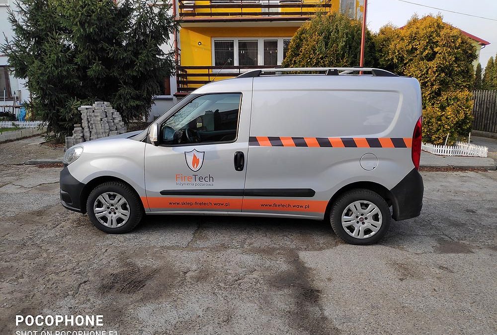 Oklejanie samochodów dostawczych małych