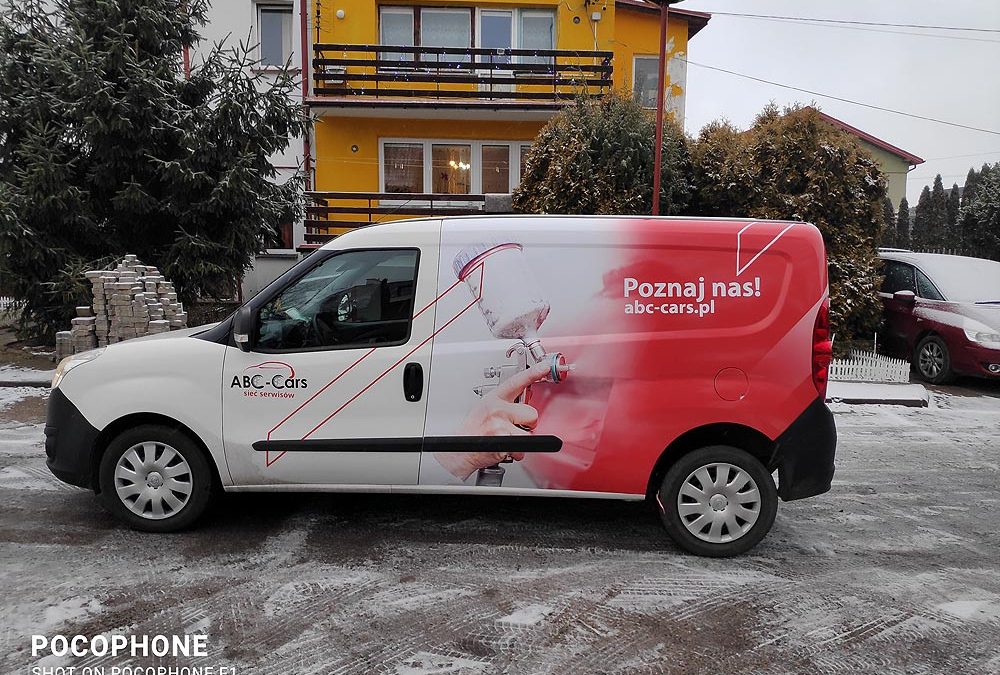 Oklejanie samochodów dostawczych małych