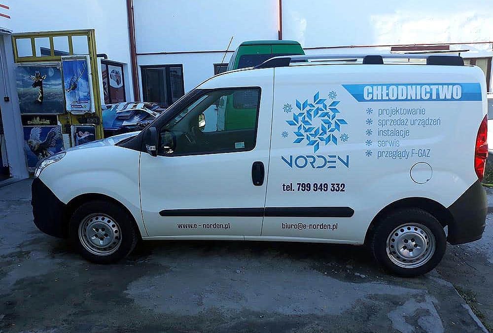 Oklejanie samochodów dostawczych małych