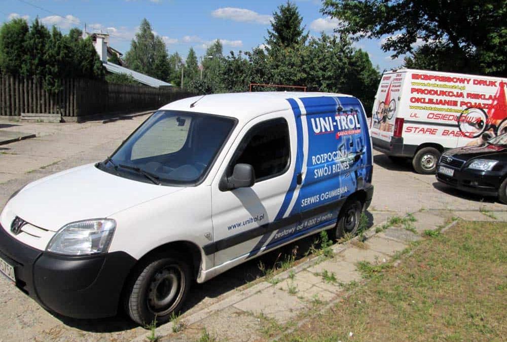 Oklejanie samochodów dostawczych małych