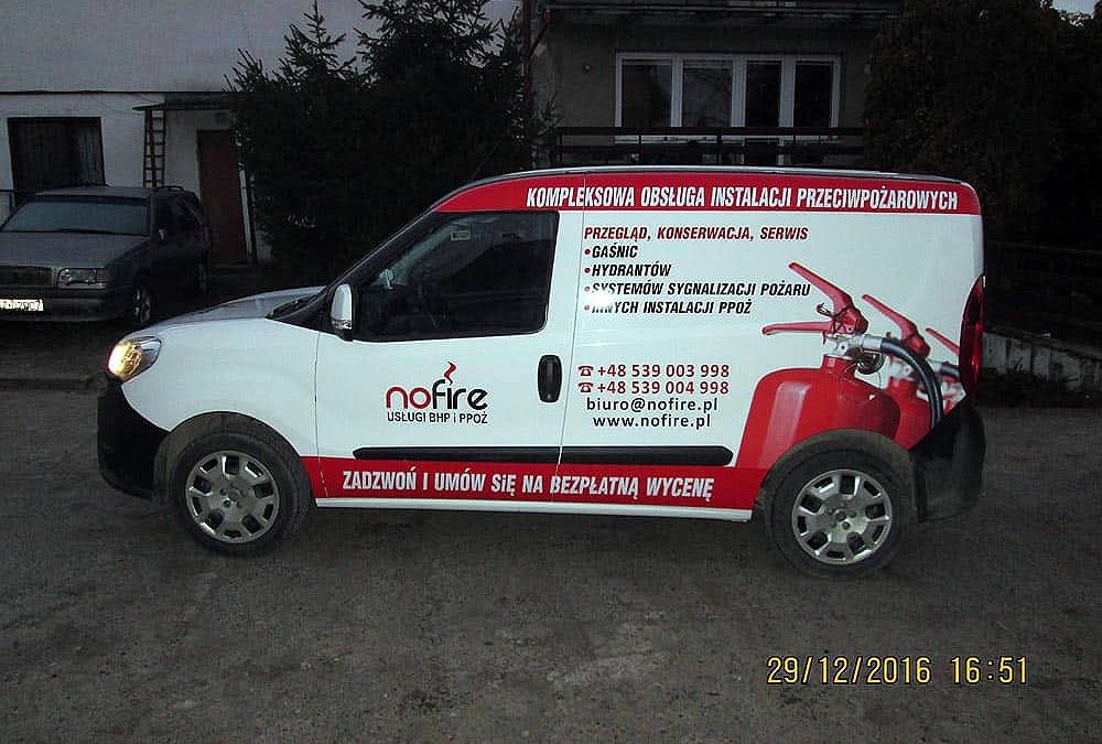 Oklejanie samochodów dostawczych małych