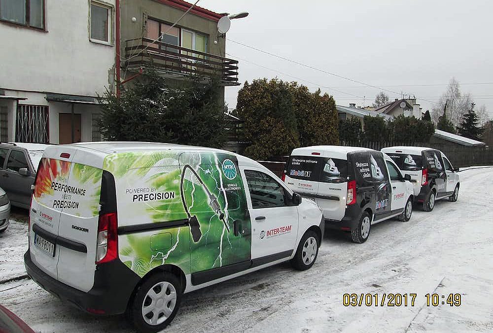 Oklejanie samochodów dostawczych małych