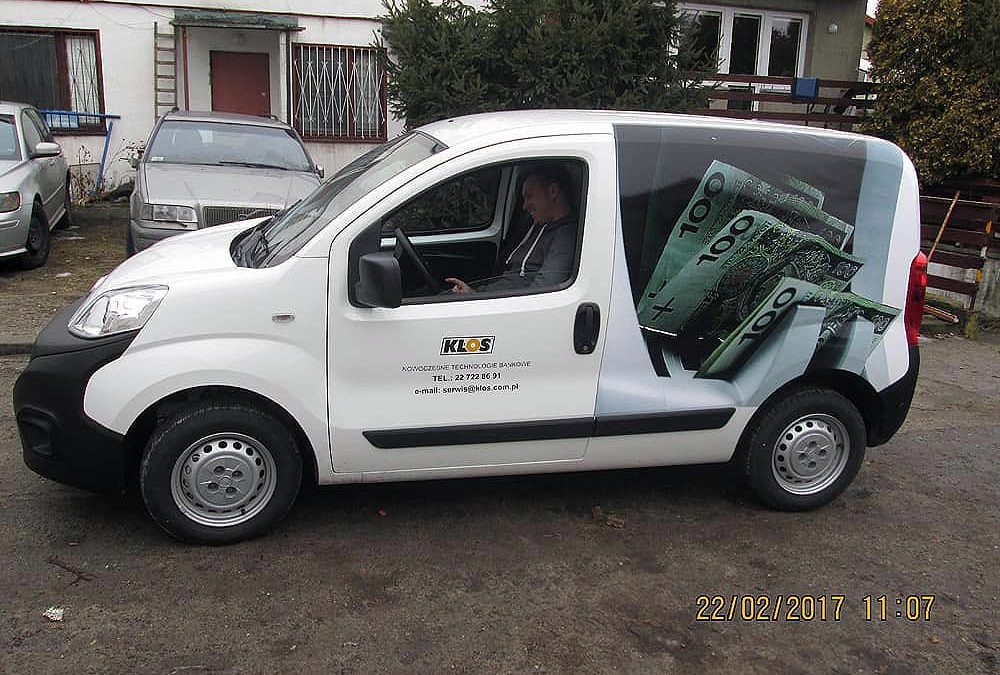 Oklejanie samochodów dostawczych małych