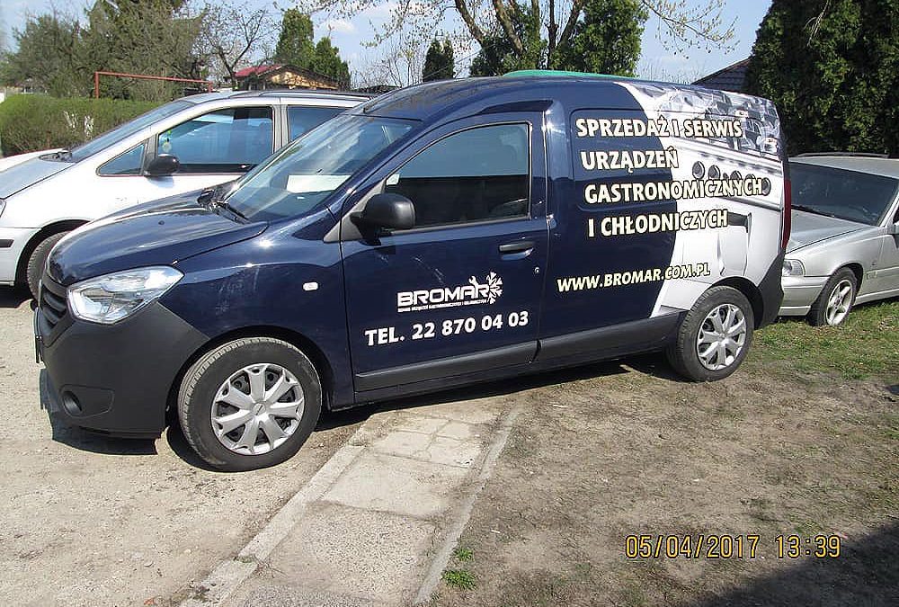 Oklejanie samochodów dostawczych małych