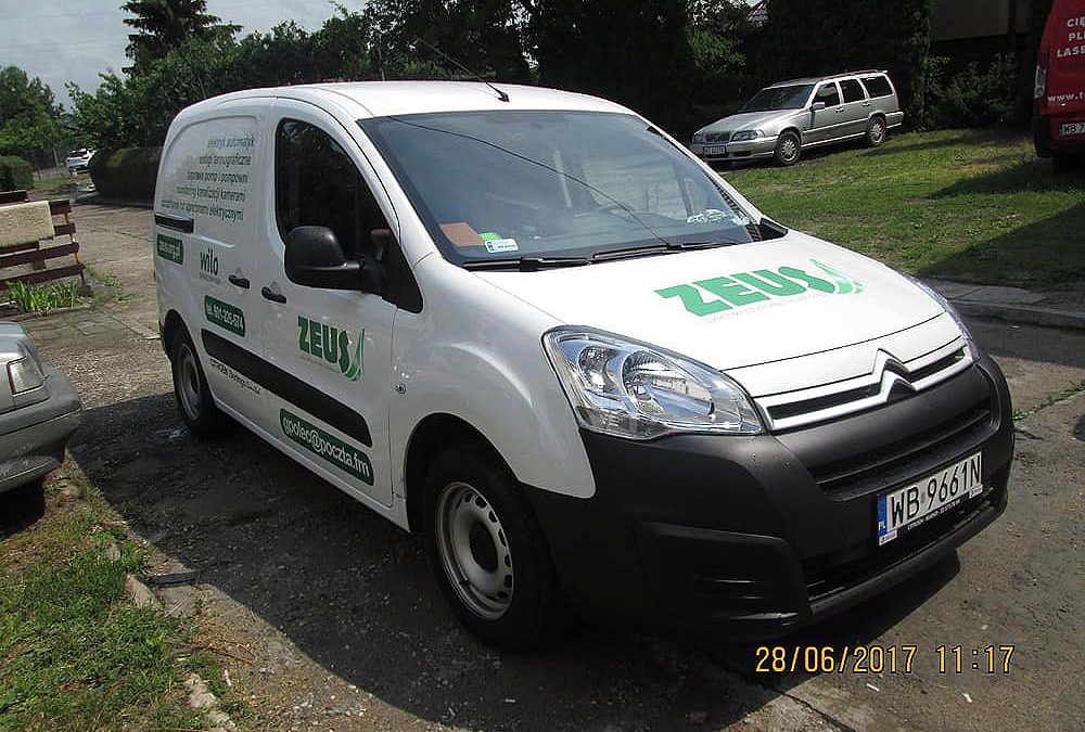 Oklejanie samochodów dostawczych małych