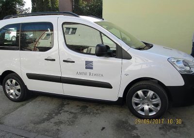 Oklejanie samochodów dostawczych małych