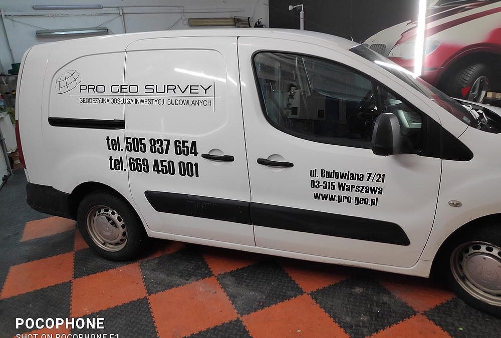 Oklejanie samochodów dostawczych małych