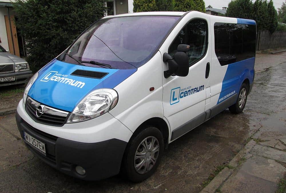 Oklejanie samochodów dostawczych średnich