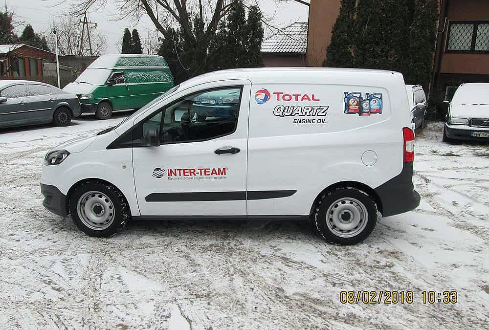 Oklejanie samochodów dostawczych małych