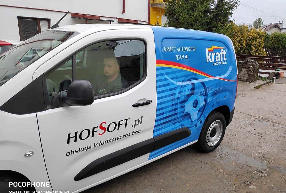 Oklejanie samochodów dostawczych średnich