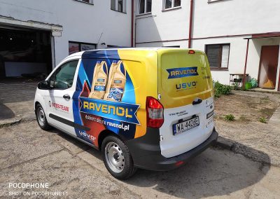 Oklejanie samochodów dostawczych średnich