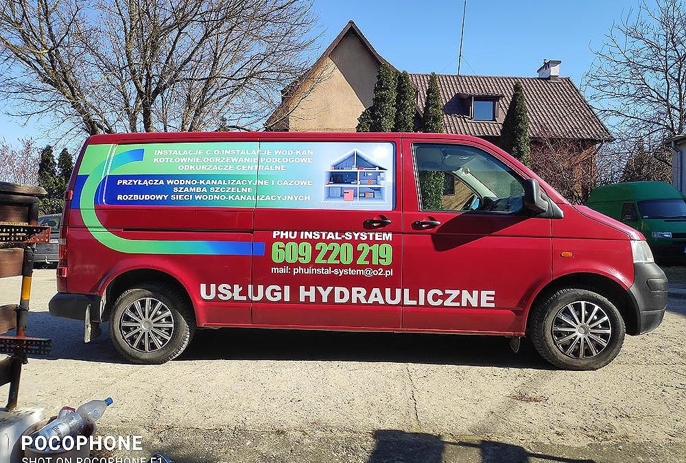 Oklejanie samochodów dostawczych średnich