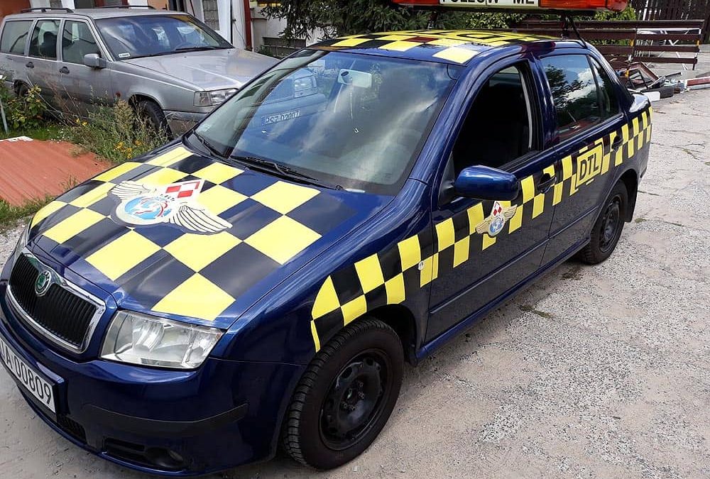 Oklejanie samochodów osobowych