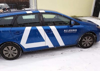 Oklejanie samochodów osobowych