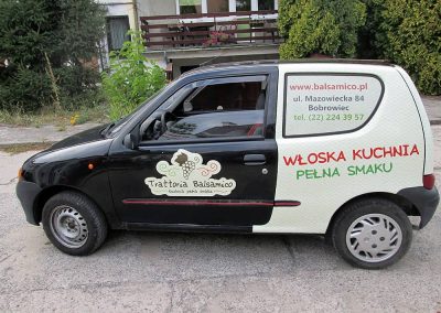 Oklejanie samochodów osobowych