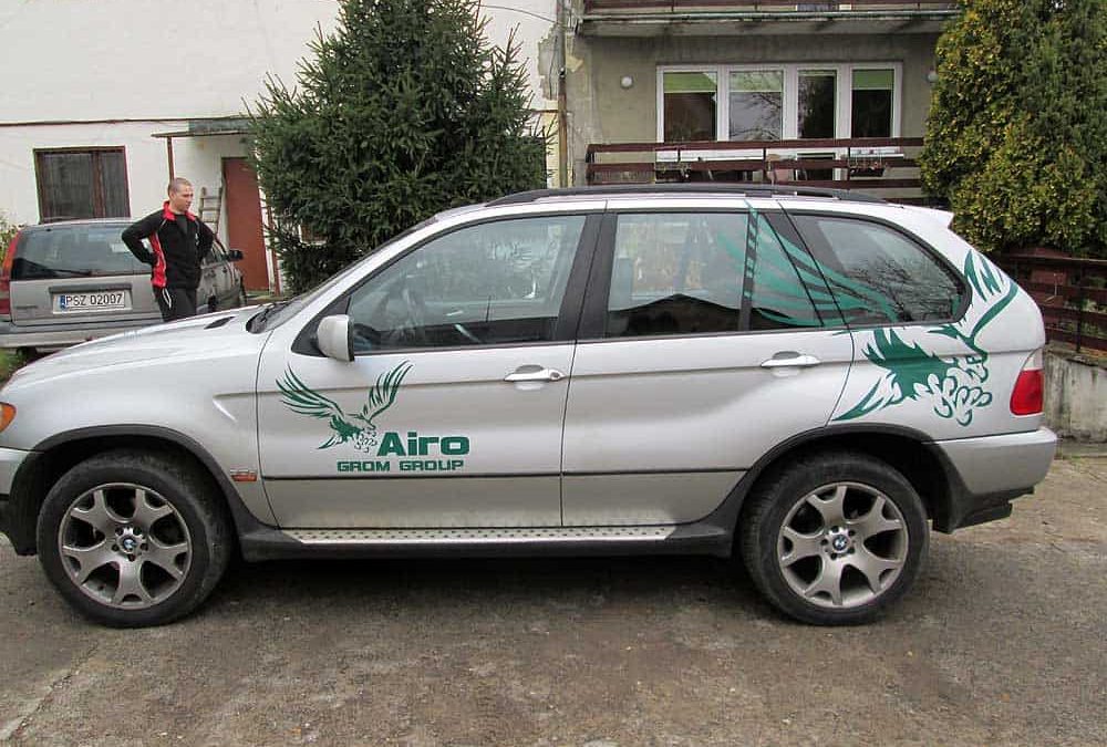 Oklejanie samochodów osobowych