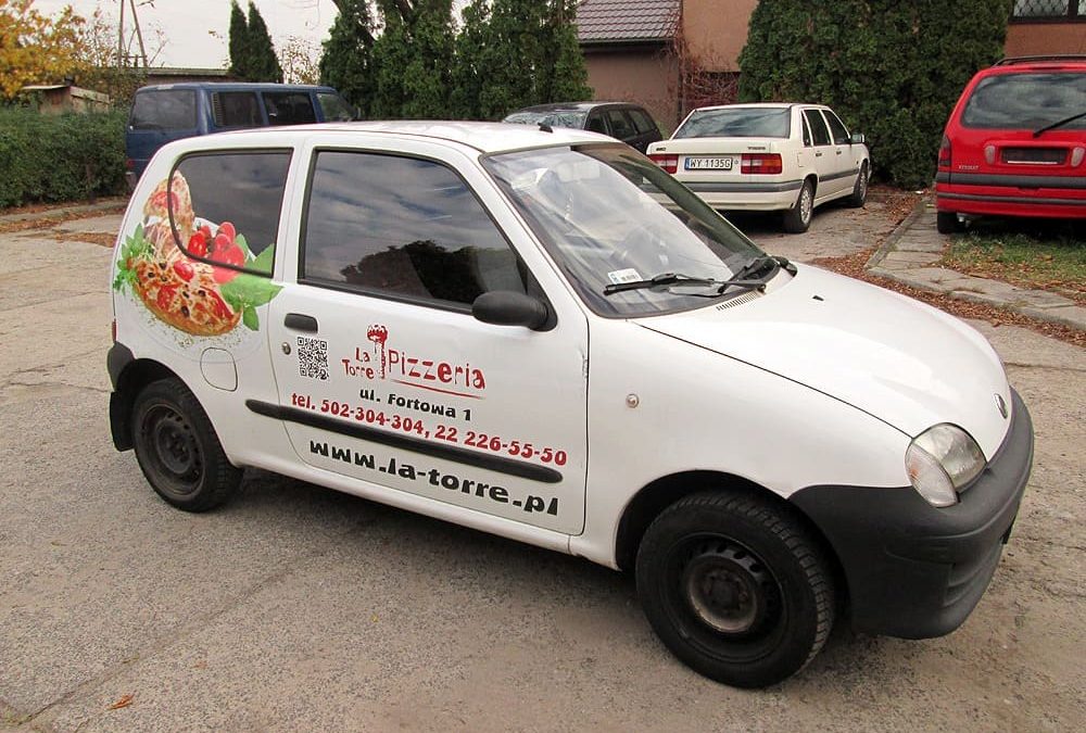 Oklejanie samochodów osobowych