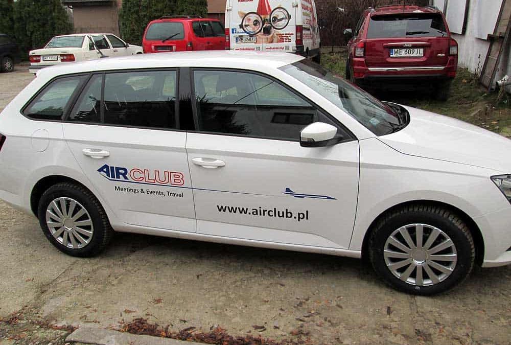 Oklejanie samochodów osobowych