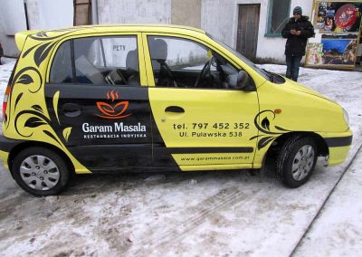 Oklejanie samochodów osobowych