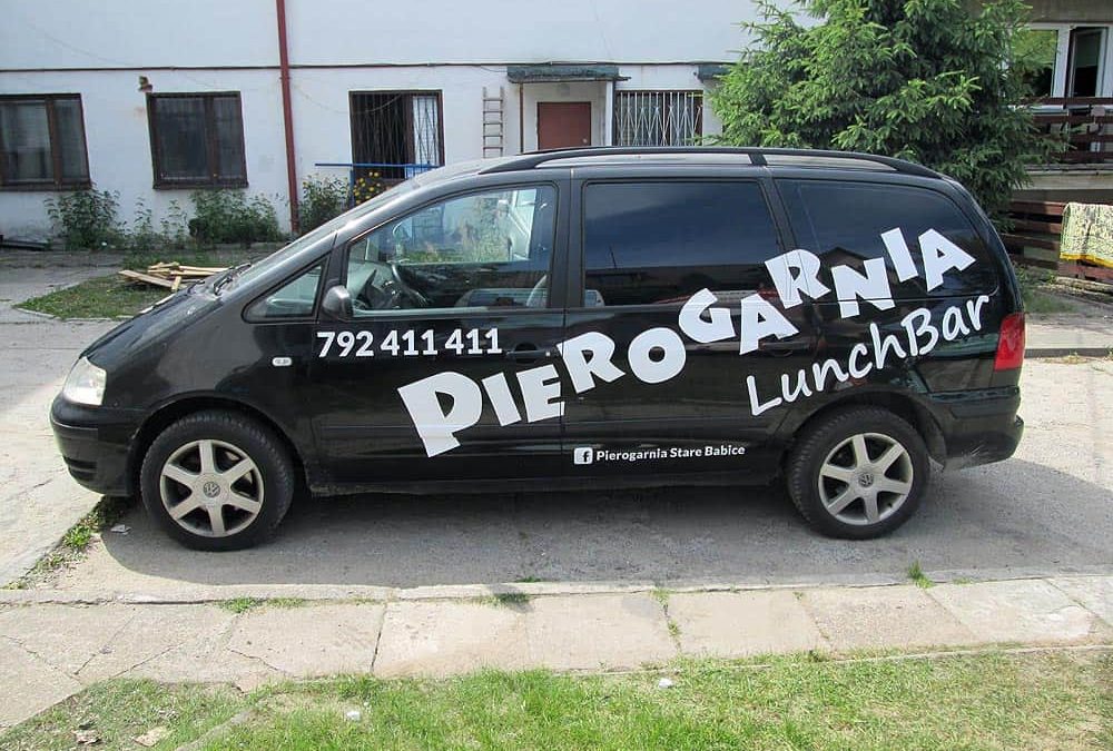 Oklejanie samochodów osobowych