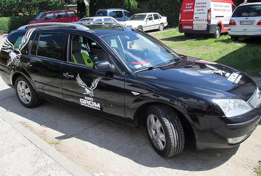 Oklejanie samochodów osobowych
