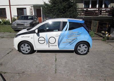 Oklejanie samochodów osobowych