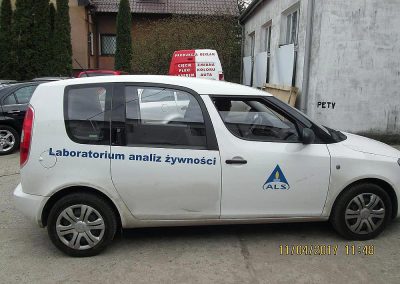 Oklejanie samochodów osobowych