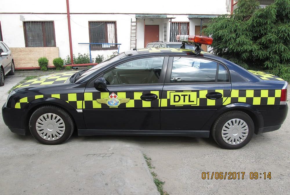 Oklejanie samochodów osobowych