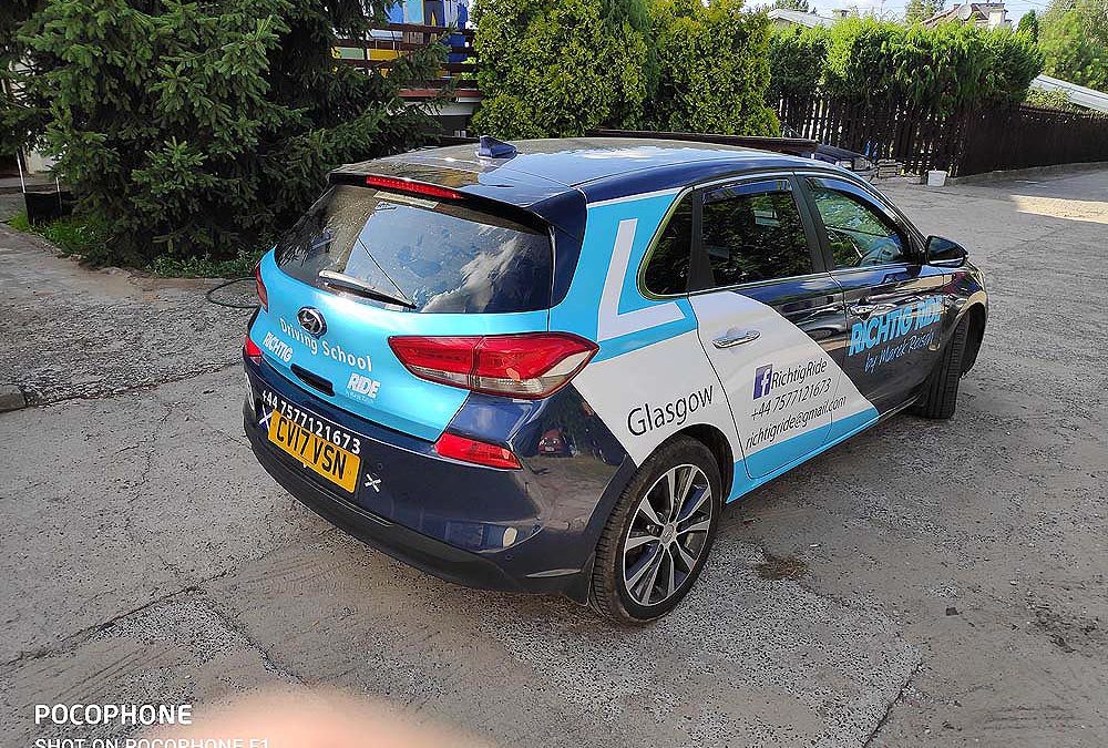 Oklejanie samochodów osobowych