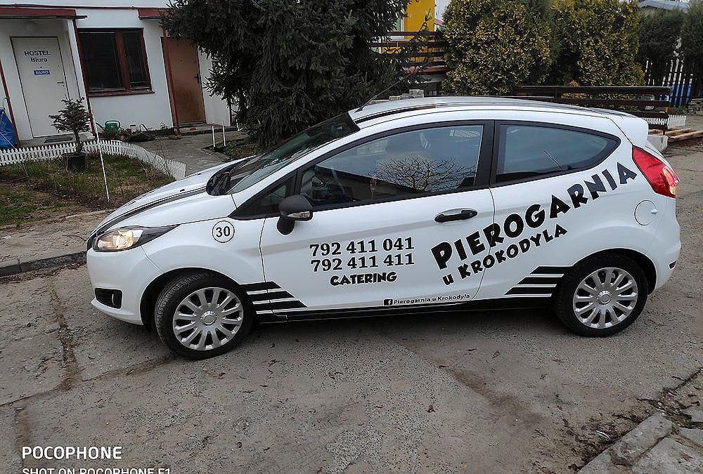Oklejanie samochodów osobowych