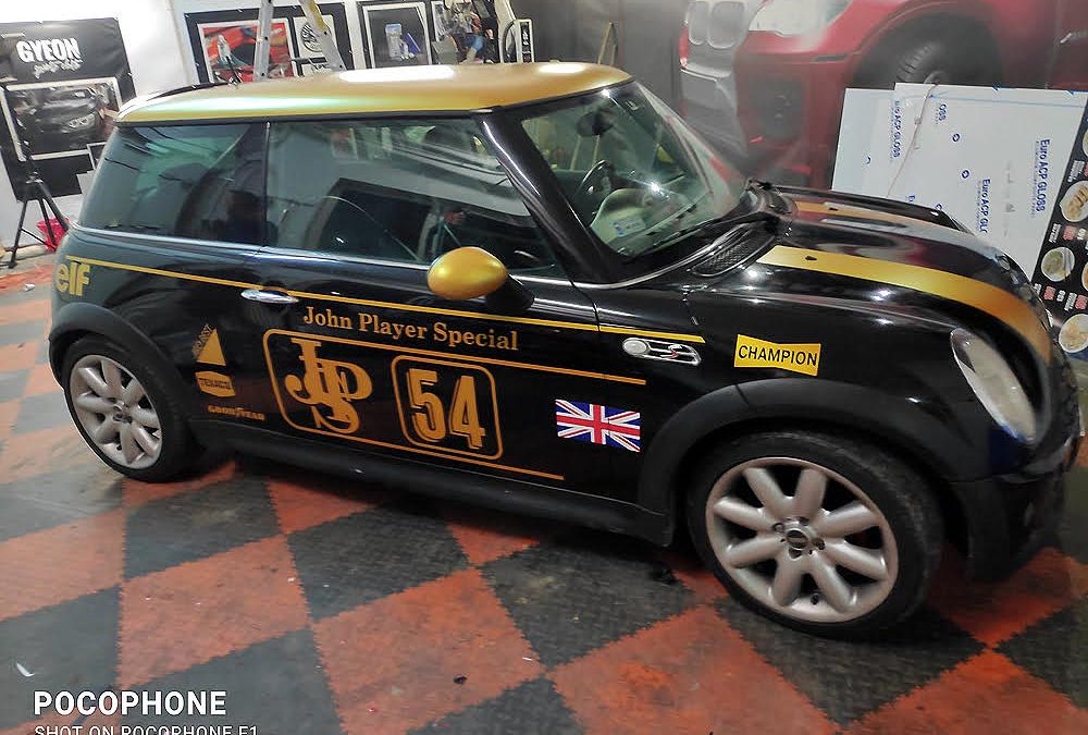 Oklejanie samochodów osobowych