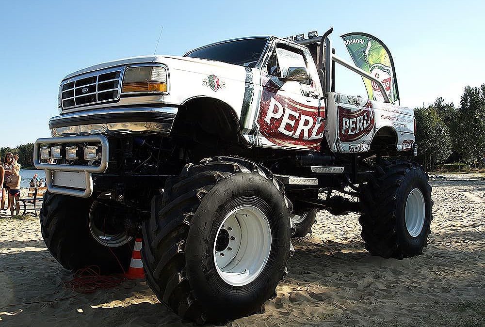 Oklejanie samochodów osobowych