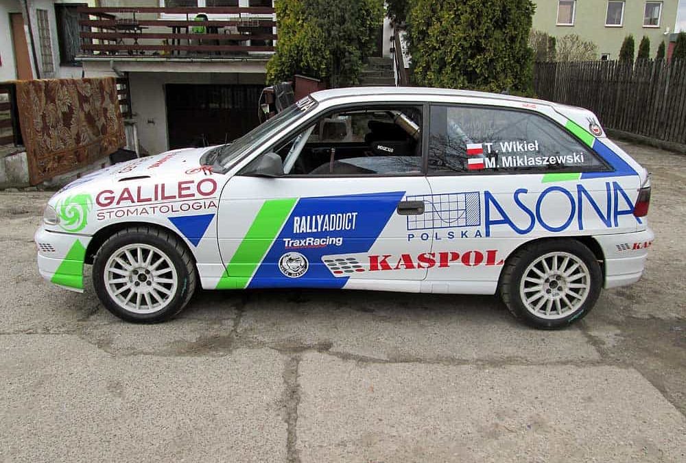 Oklejanie samochodów rajdowych