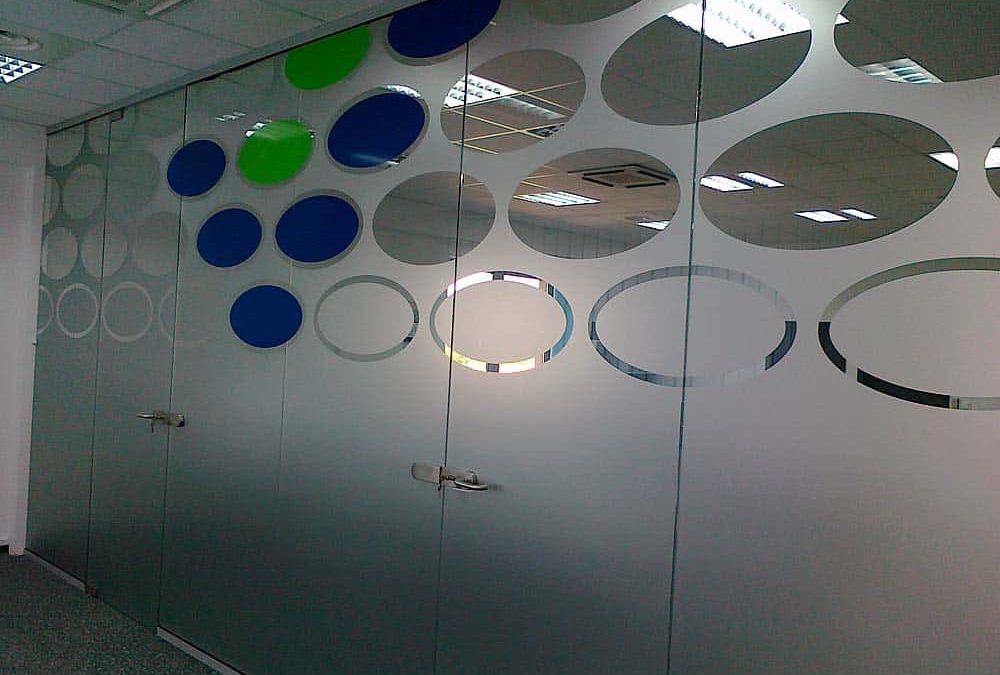 Oklejanie szyb folią szronioną