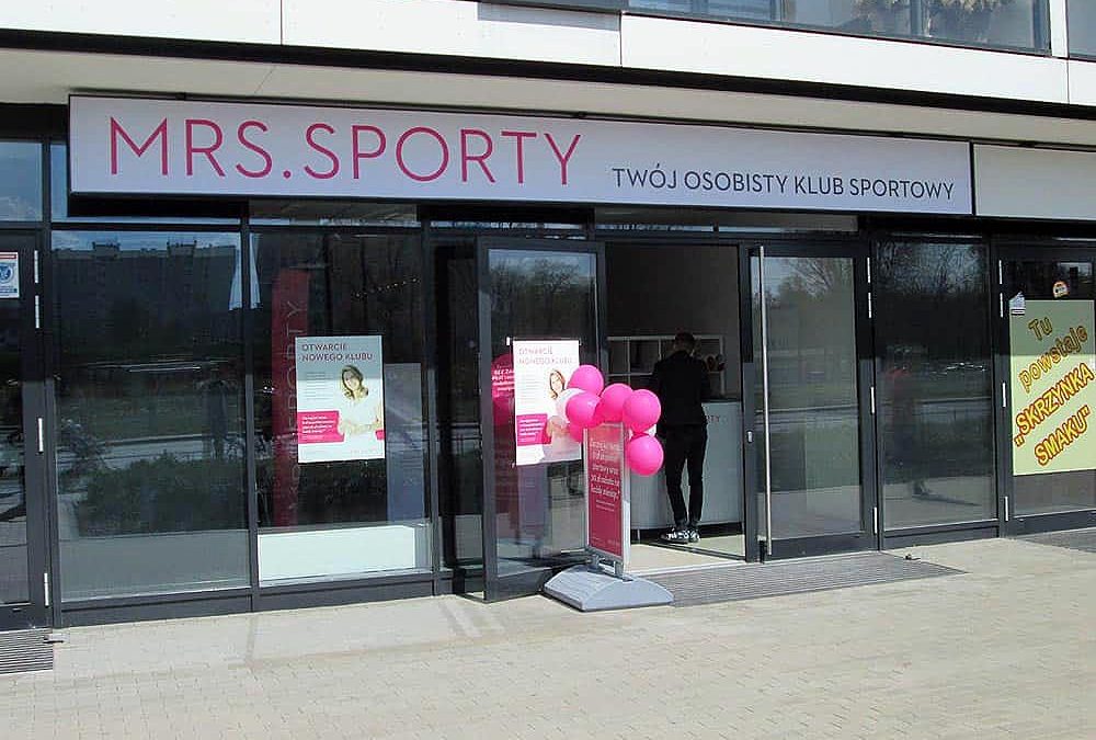 Kaseton podświetlany w systemie napinanym