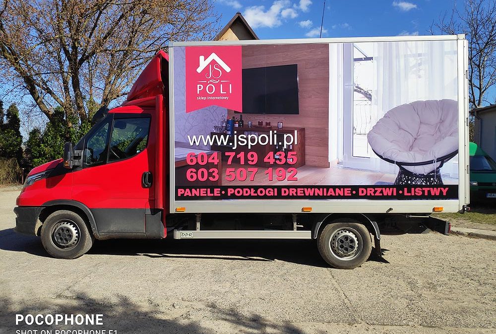 Oklejanie samochodu typu kontener